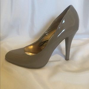 Steve Madden nude heels 👠